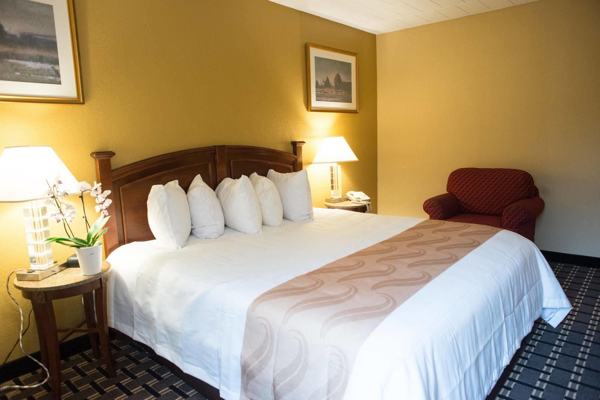 Quality Inn New Kensington Εξωτερικό φωτογραφία