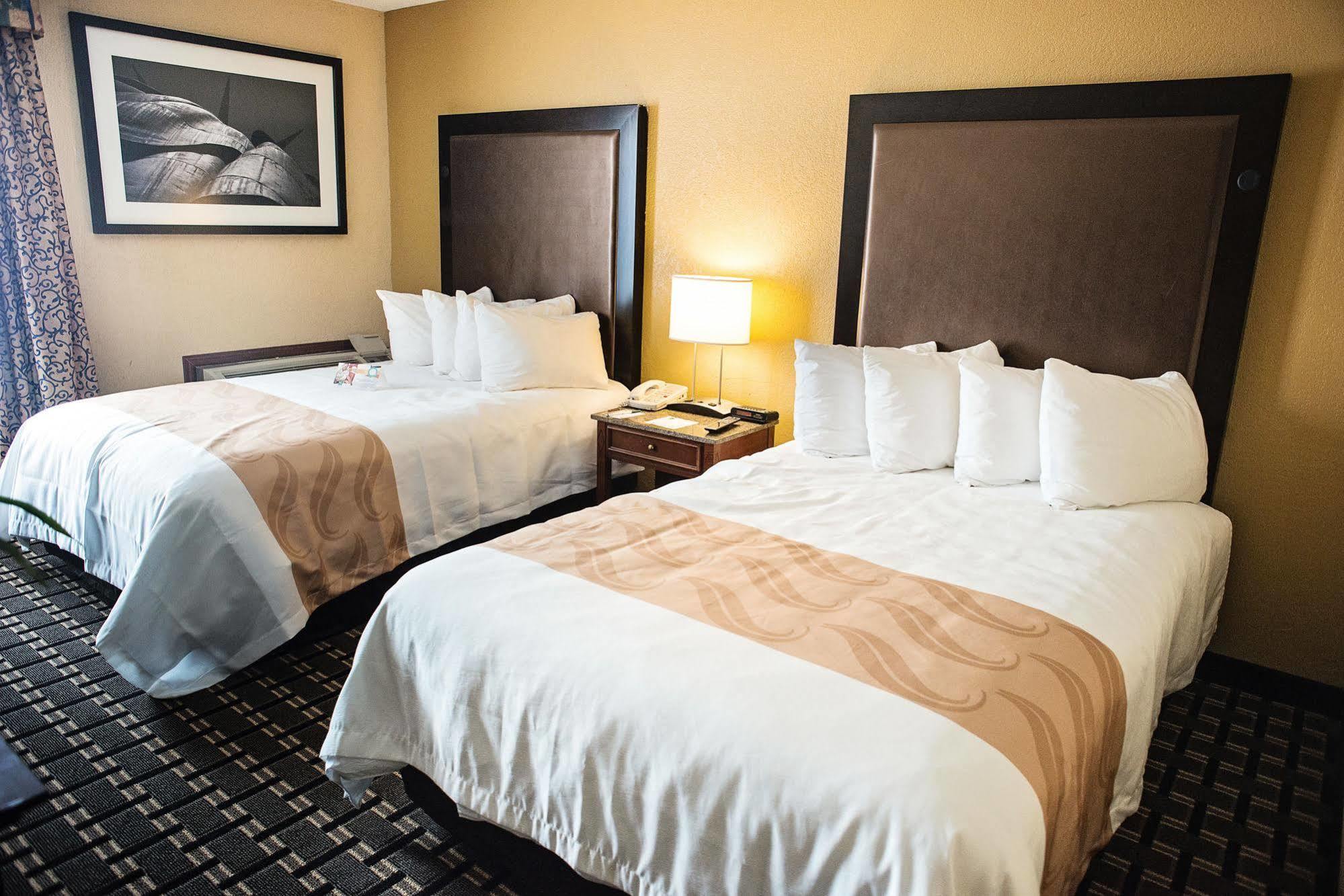 Quality Inn New Kensington Εξωτερικό φωτογραφία